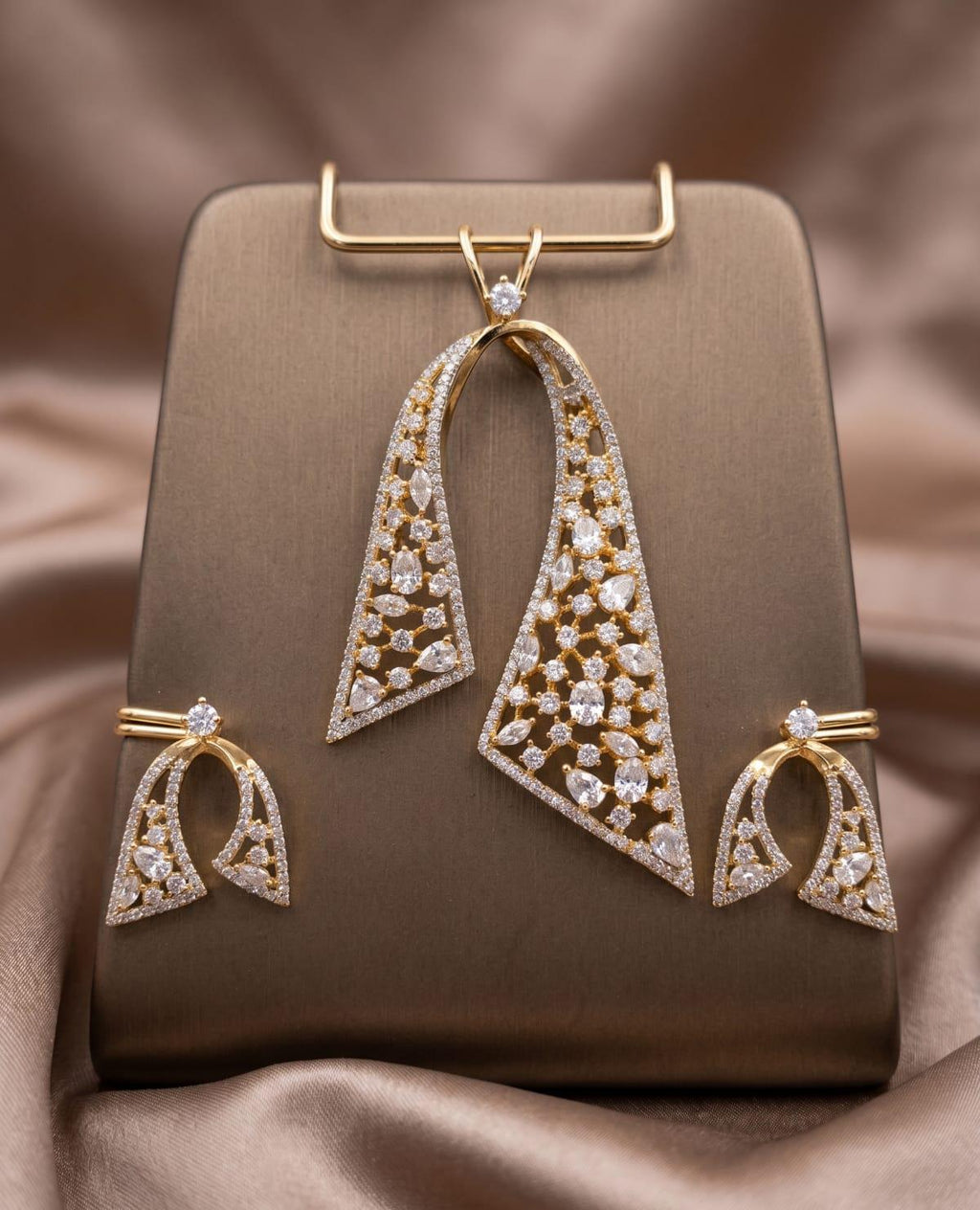 Designer AD Pendant Set with Earrings