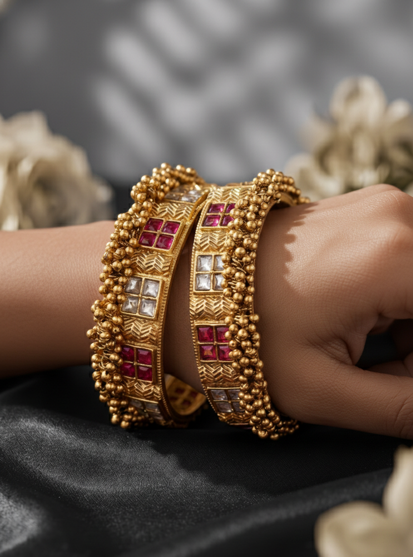 Heritage Kundan Kada Bangles. Available sizes: 2.4, 2.6 & 2.8 ✨