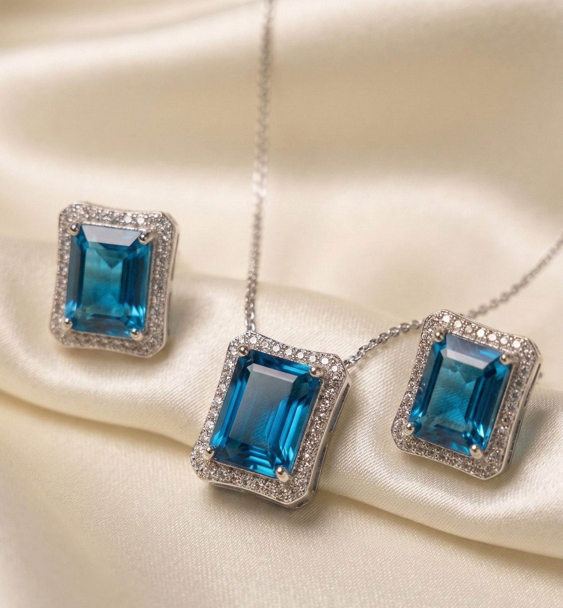 Austin Crystal Imported Necklace Set – Elegant Amber Crystal Jewelry