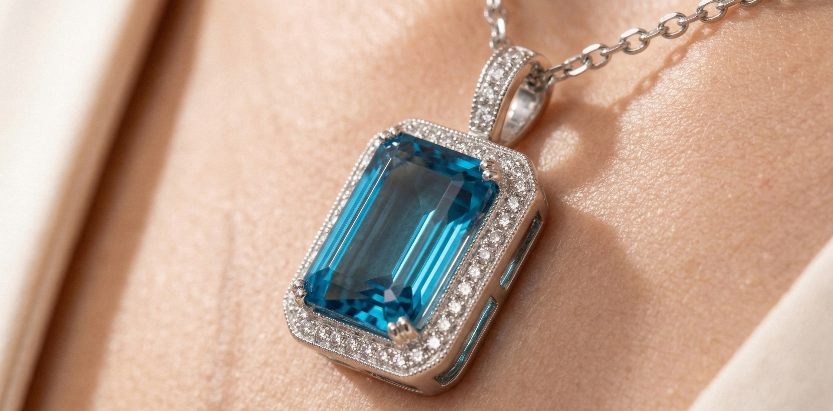 Austin Crystal Imported Necklace Set – Elegant Amber Crystal Jewelry