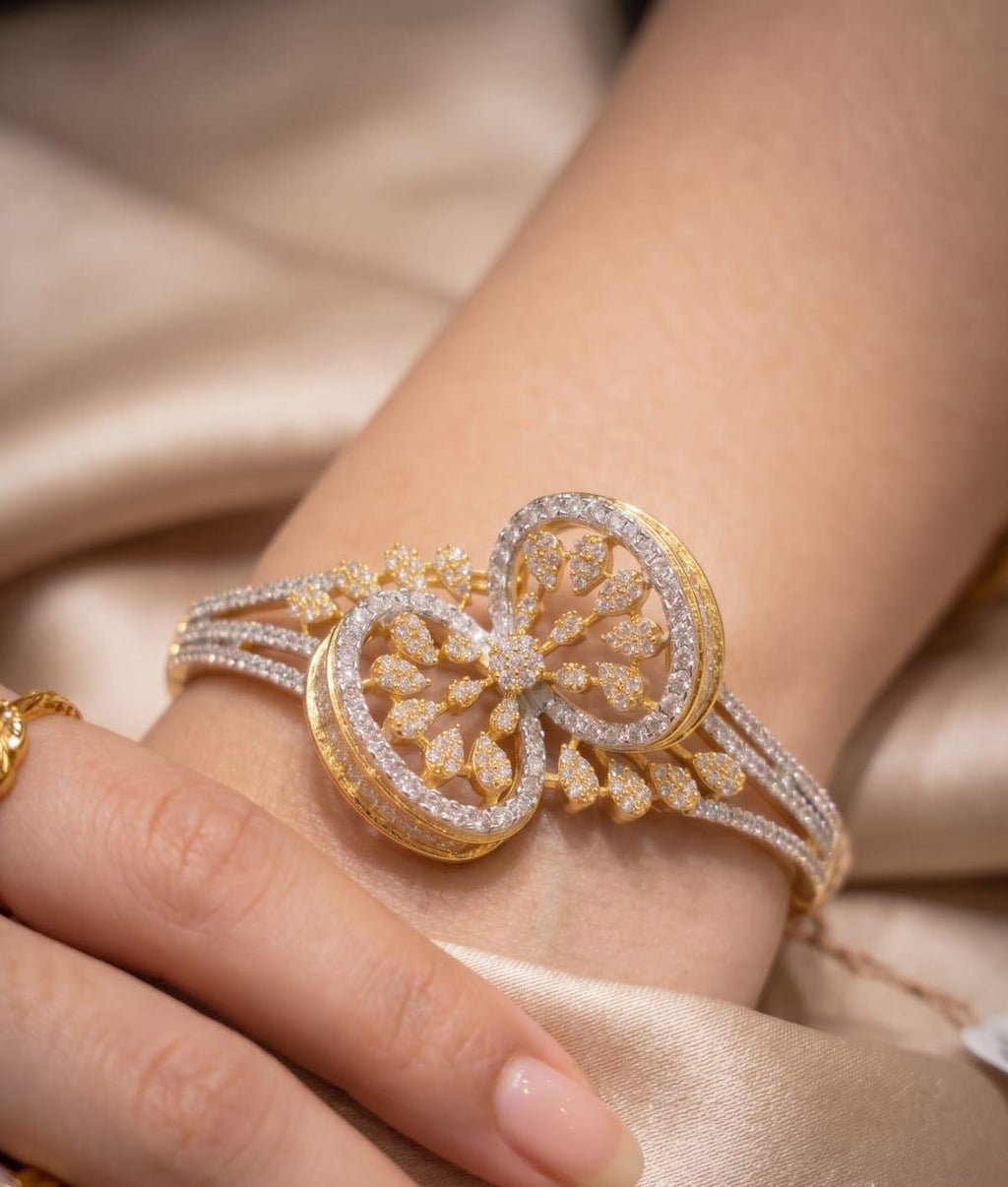 Golden Bloom Luxe Bracelet (Fits Sizes 2.2 & 2.4)