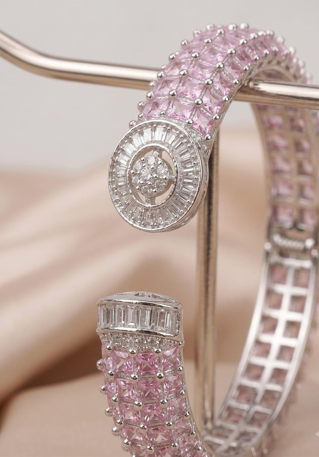 Rosé Luxe Imported Nano Setting Front-Openable Bracelet