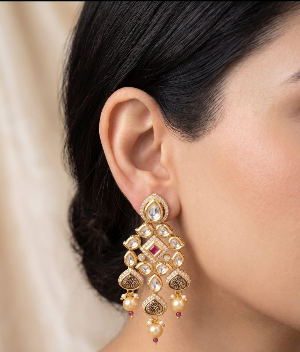 Royal Darbar Kundan Earrin