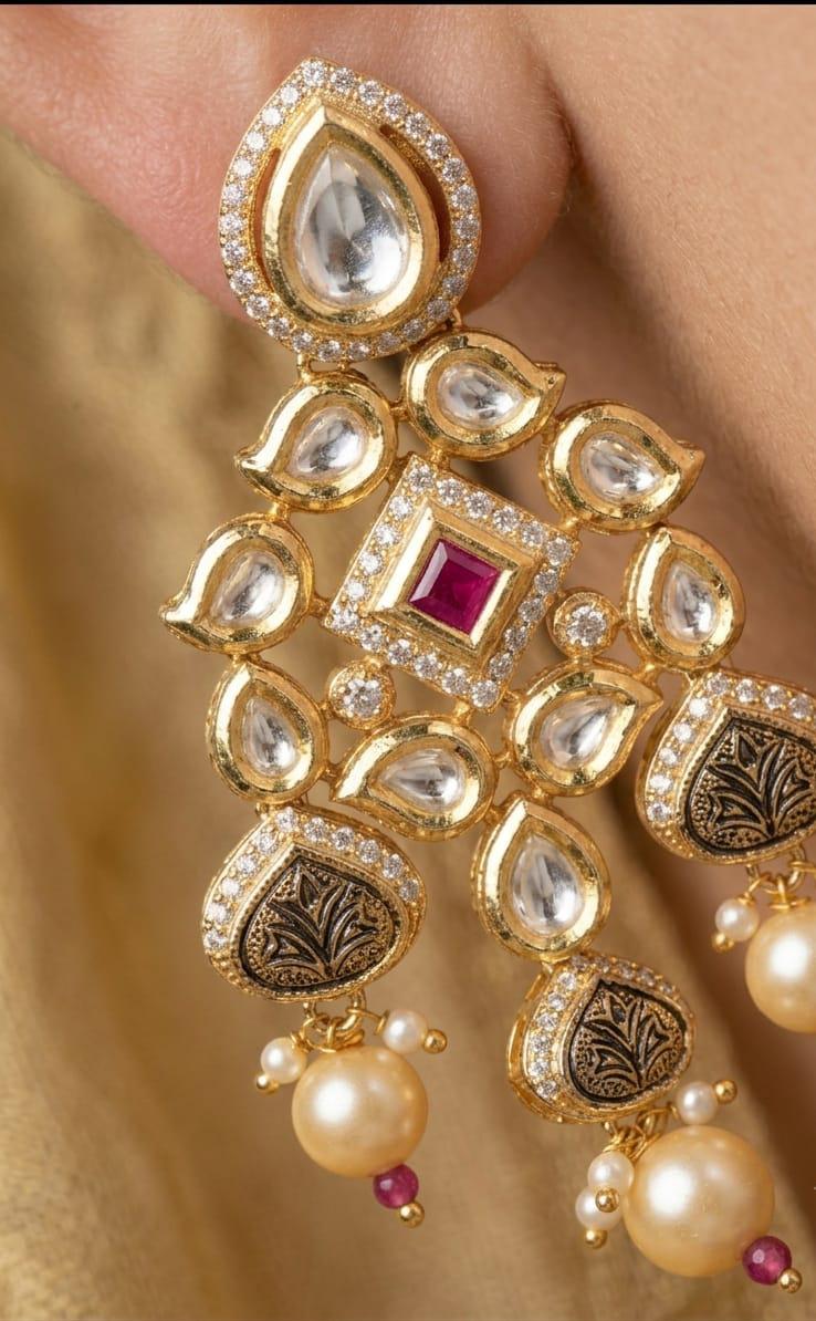 Royal Darbar Kundan Earrin