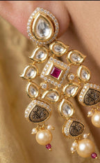 Royal Darbar Kundan Earrin