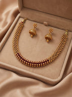 Timeless Maharashtrian Thushi Set