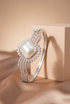 Lustre Pearl Radiance Bracelet