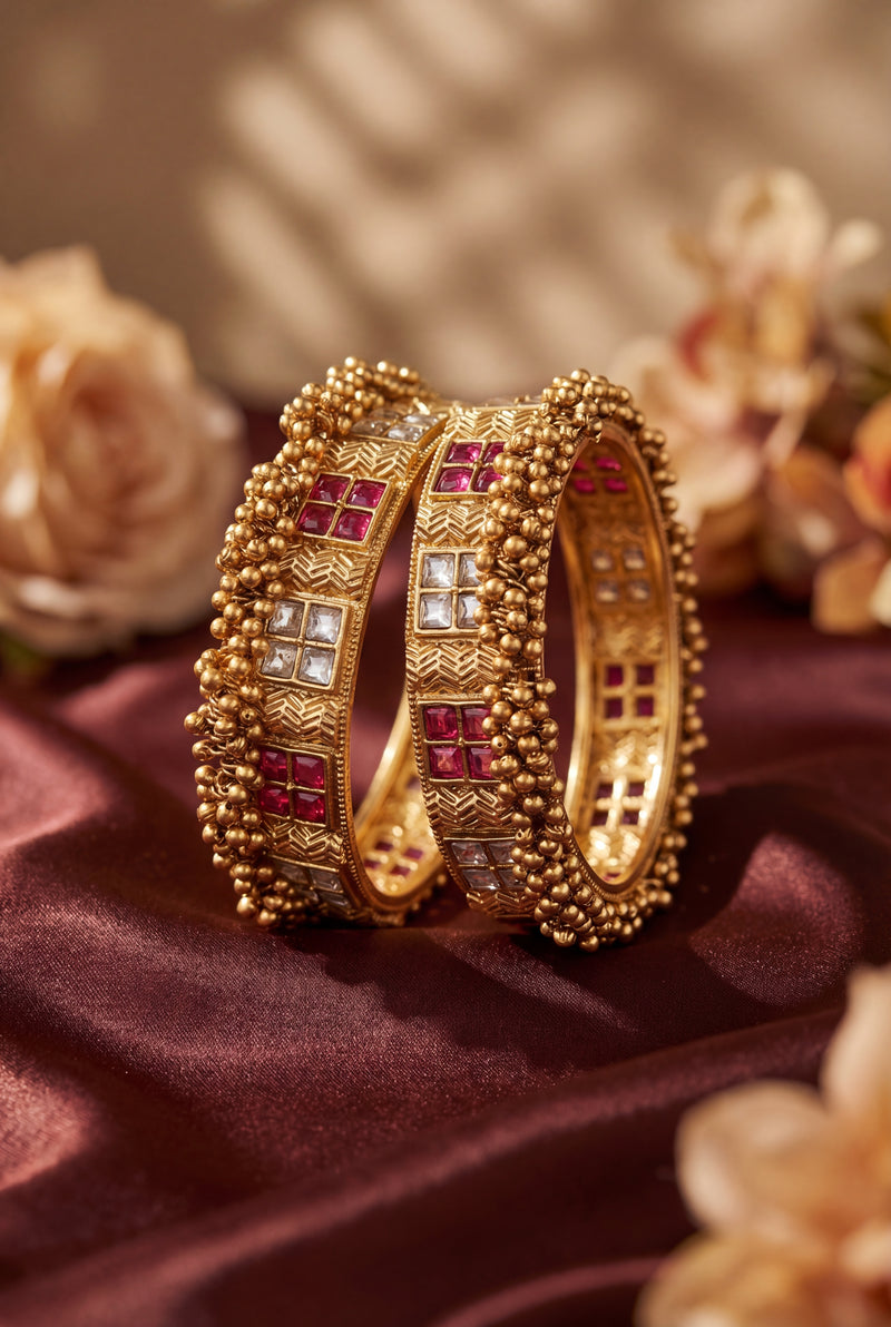 Heritage Kundan Kada Bangles. Available sizes: 2.4, 2.6 & 2.8 ✨