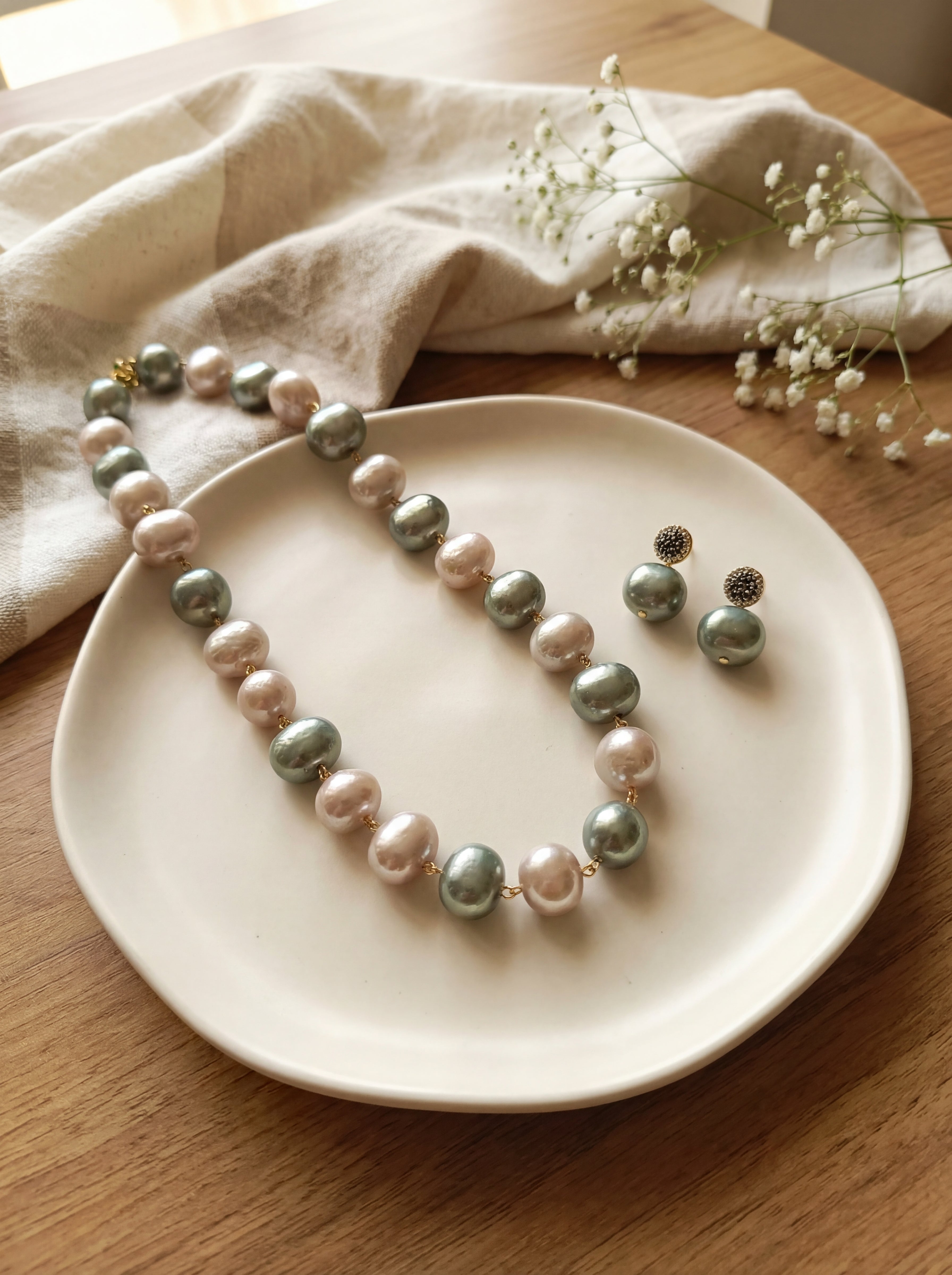 Elegant High-Quality Malaysian Pearl Necklace Set